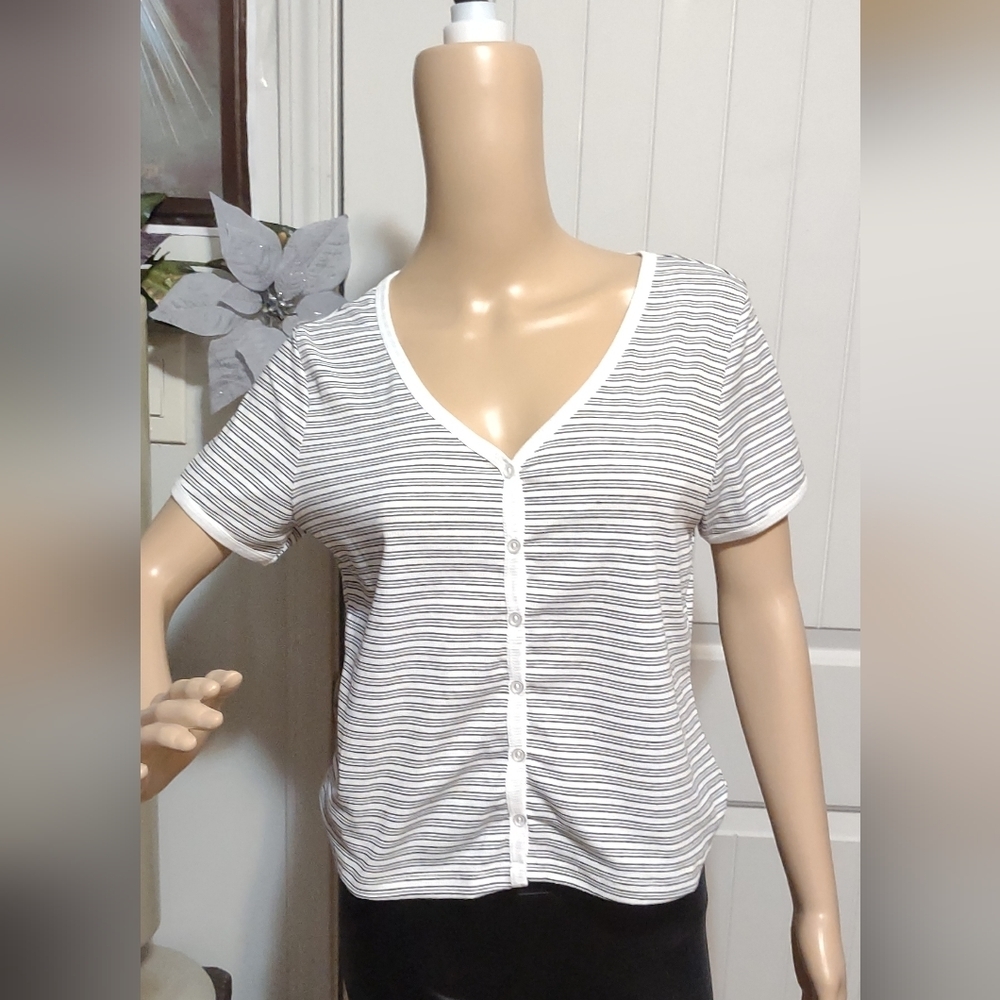 New condition shirt for women size L